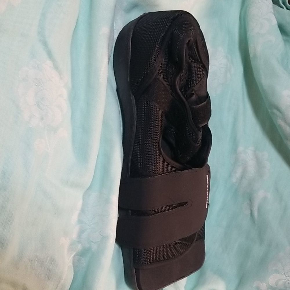 Procare Squared-Toe Post-OP Shoe Left